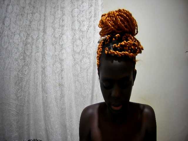ebony-tasha1 live cam on BongaCams