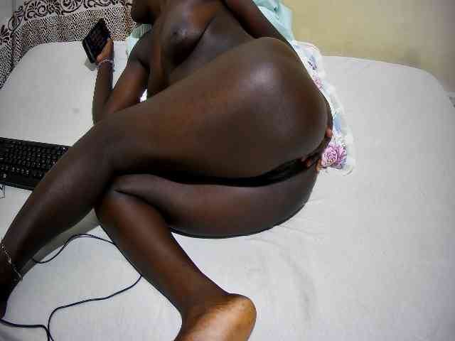 ebony-tasha1 webcam