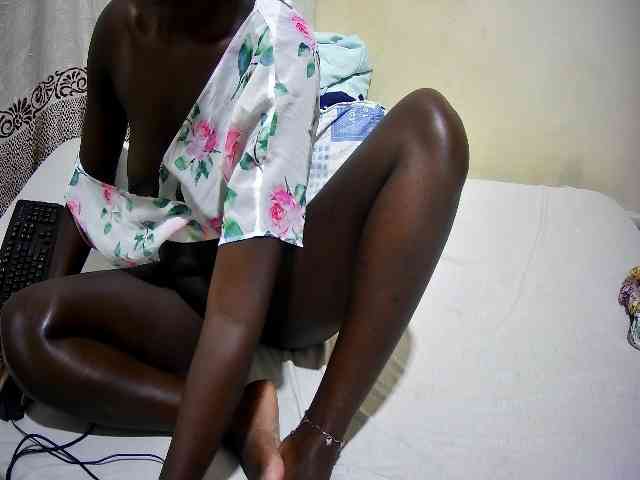 ebony-tasha1 webcam