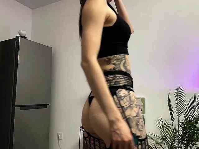 EstaChilvers Live Webcam on BongaCams