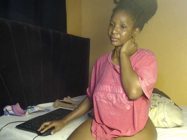 CherryCres's BongaCams show and profile