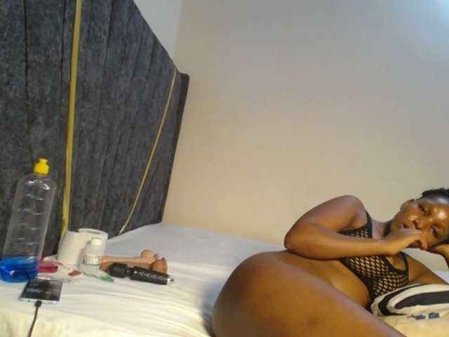 CherryCres Live Cam on BongaCams