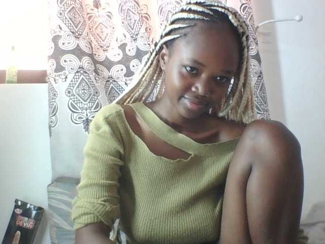 Queendons live cam on BongaCams