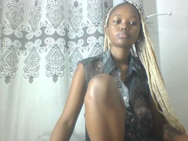 Queendons live cam on BongaCams