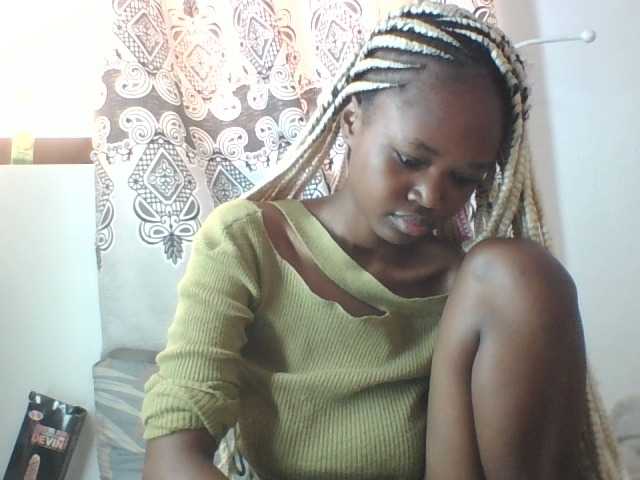 Queendons live cam on BongaCams
