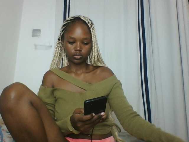 Queendons live cam on BongaCams