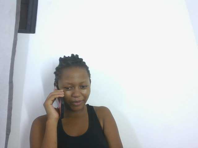 Queendons Live Cam and Statistics on UnifiedCams