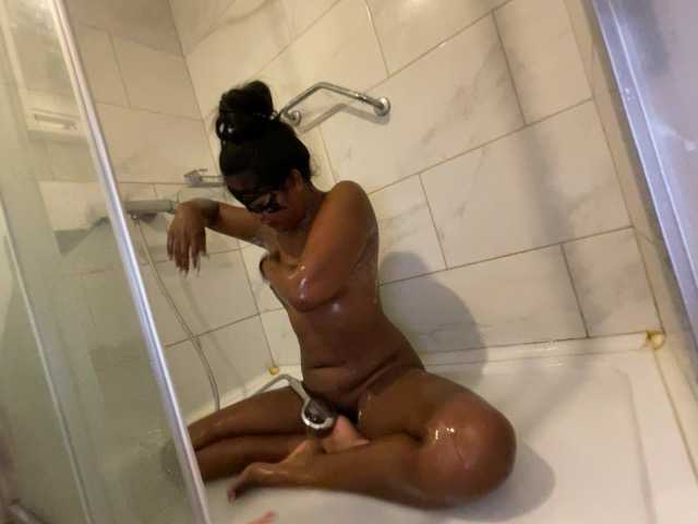 Black-Kitt's BongaCams show and profile