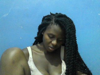 Mystiq-Ella's Live Webcam