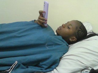 Mystiq-Ella's Live Webcam
