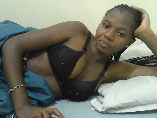 Mystiq-Ella live webcam show