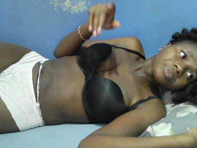 Mystiq-Ella's BongaCams show and profile