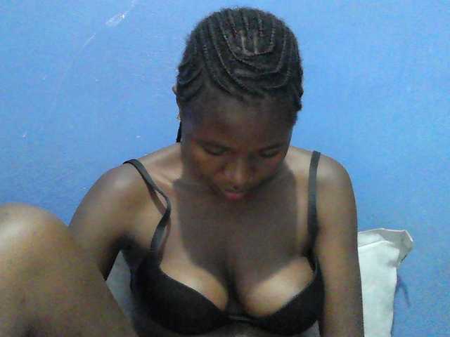 Mystiq-Ella webcam