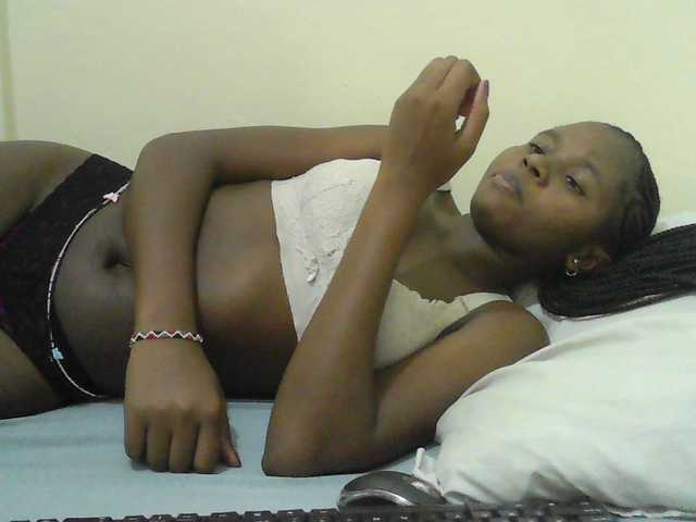Mystiq-Ella live webcam show