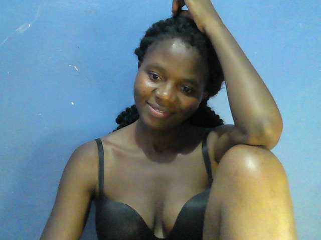 Mystiq-Ella's BongaCams show and profile