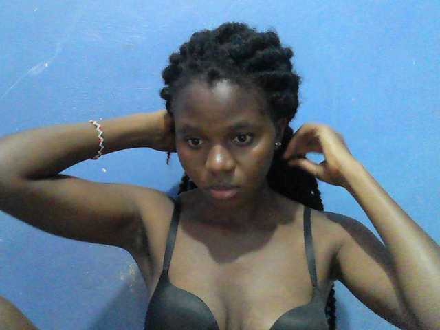 Mystiq-Ella's BongaCams show and profile