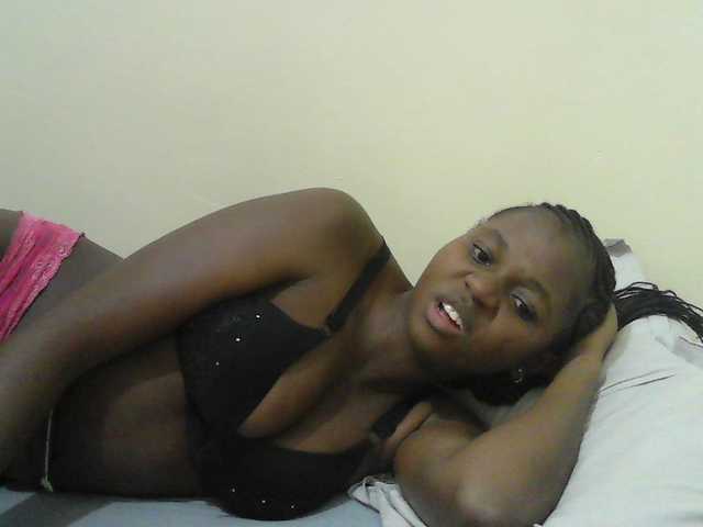 Mystiq-Ella live webcam show