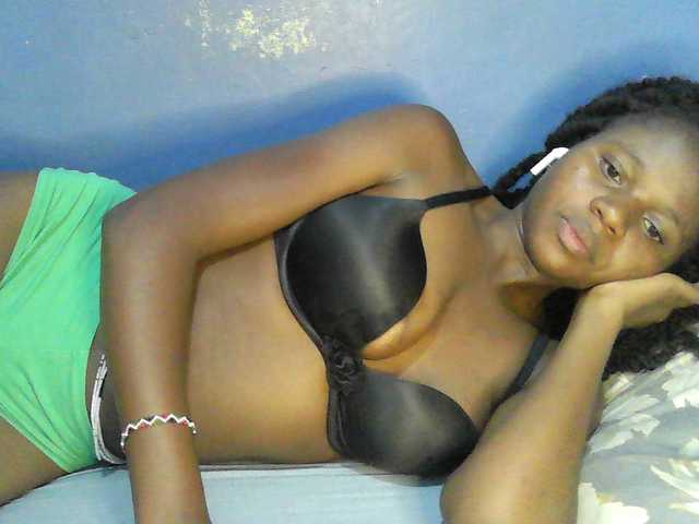 Mystiq-Ella's BongaCams show and profile