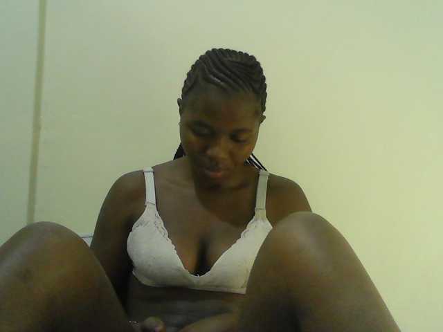 Mystiq-Ella live webcam show