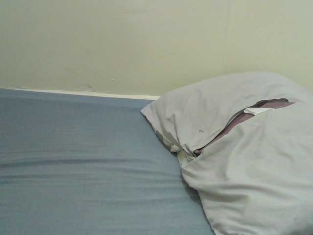 Mystiq-Ella live cam on BongaCams