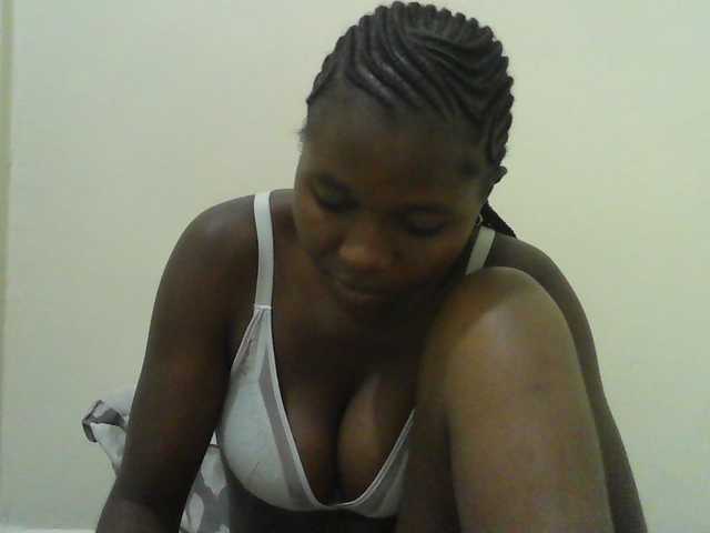 Mystiq-Ella live webcam show