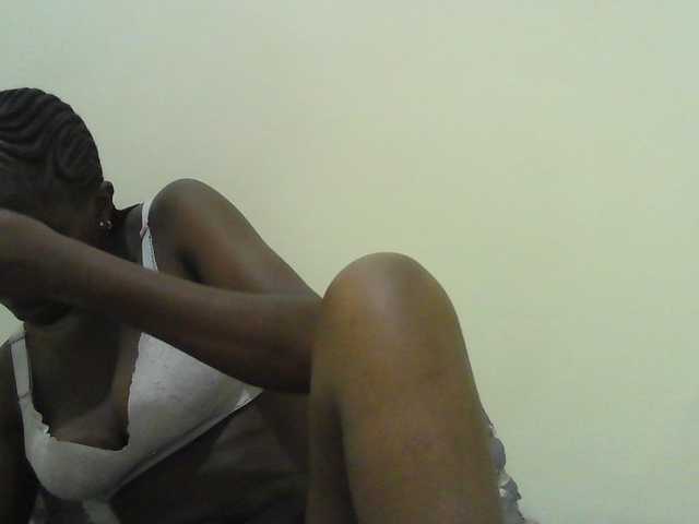 Mystiq-Ella live webcam show