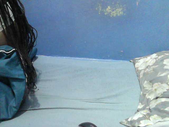 Mystiq-Ella live cam on BongaCams