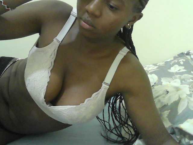 Mystiq-Ella live webcam show