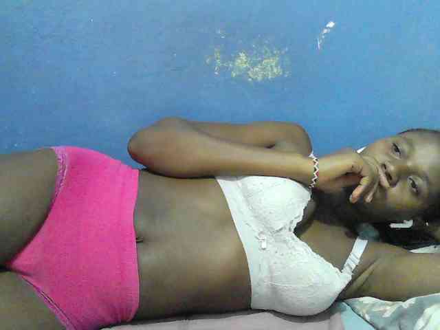 Mystiq-Ella webcam