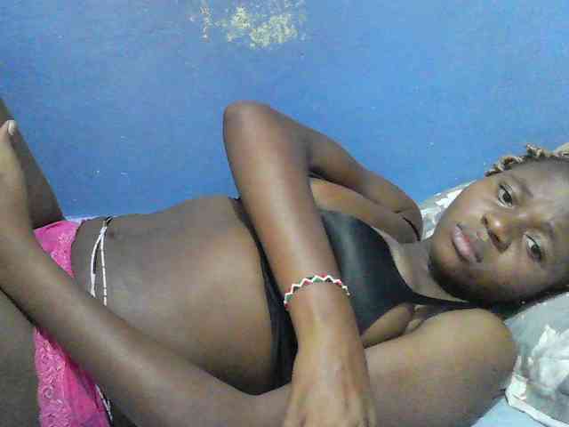 Mystiq-Ella webcam