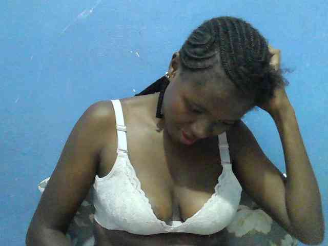 Mystiq-Ella webcam