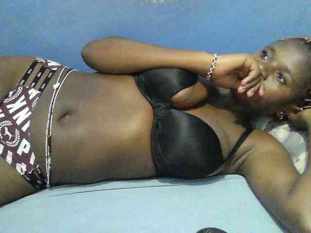Mystiq-Ella webcam