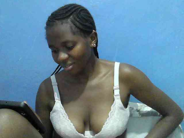 Mystiq-Ella webcam