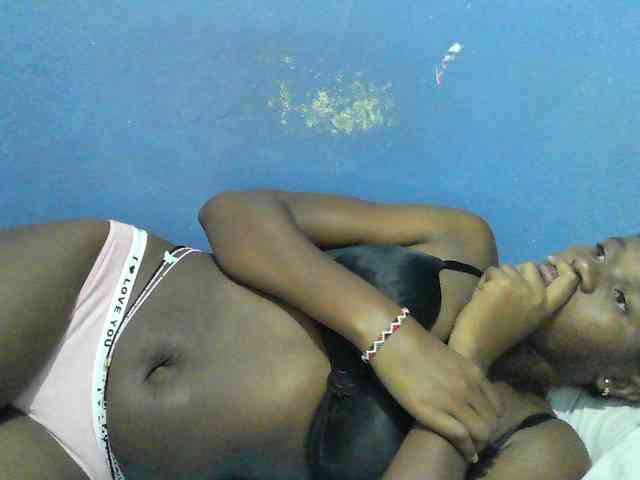Mystiq-Ella webcam