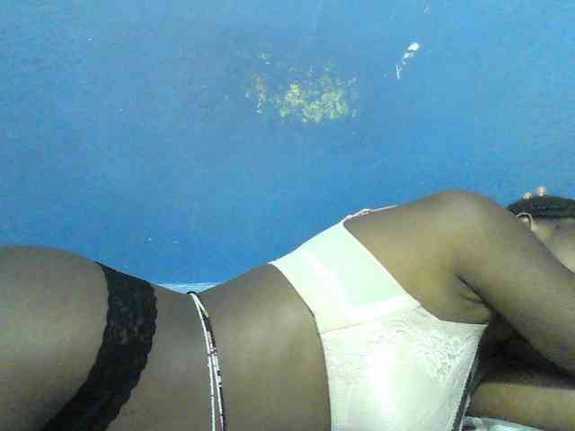Mystiq-Ella webcam