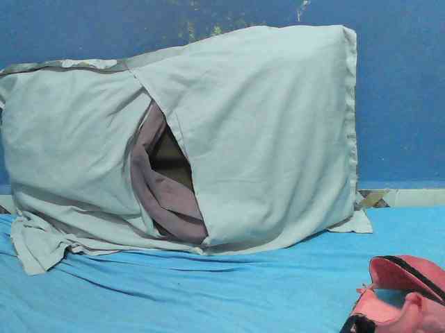 Mystiq-Ella webcam
