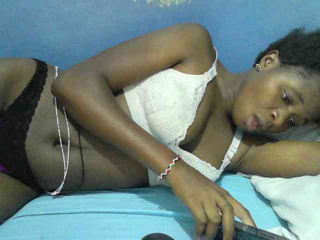 Mystiq-Ella webcam
