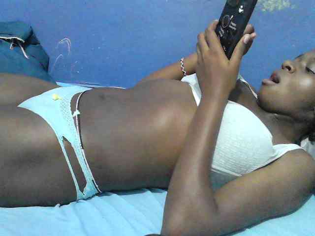 Mystiq-Ella webcam