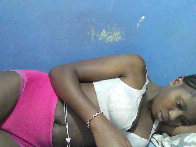Mystiq-Ella webcam