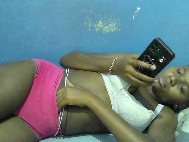 Mystiq-Ella webcam