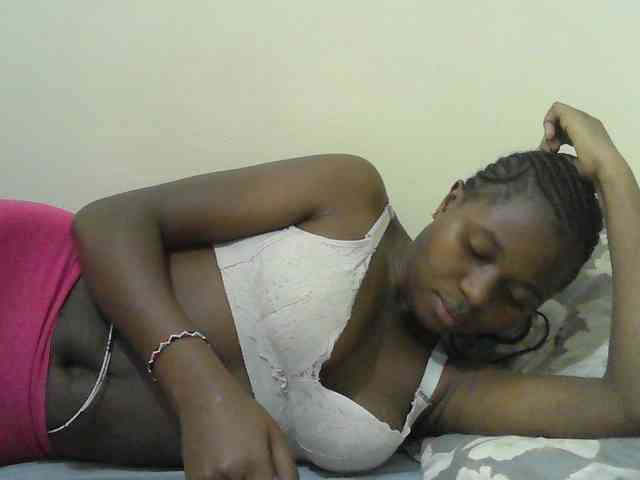 Mystiq-Ella webcam