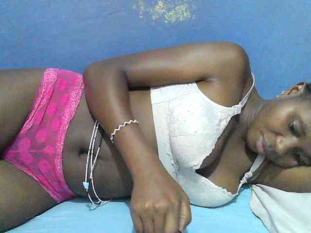 Mystiq-Ella webcam