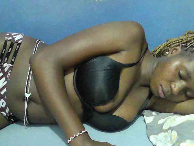 Mystiq-Ella webcam