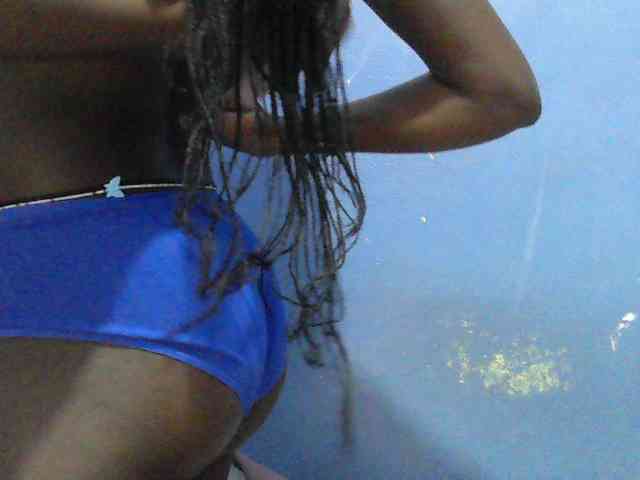 Mystiq-Ella webcam