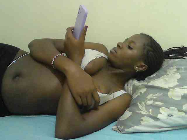 Mystiq-Ella webcam