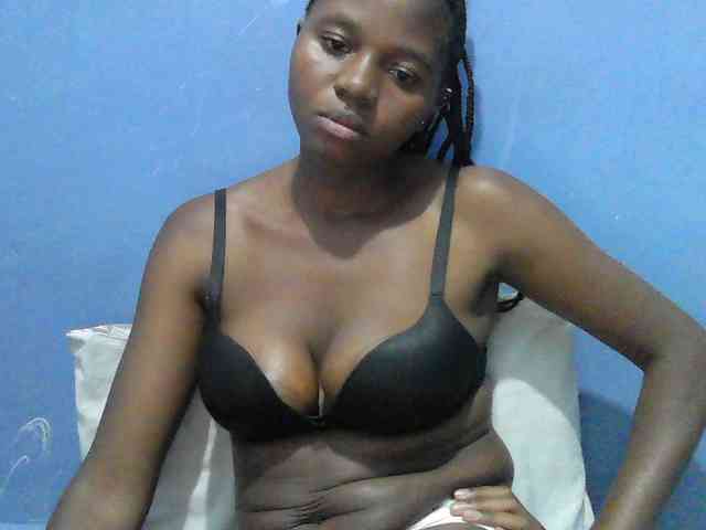 Mystiq-Ella webcam