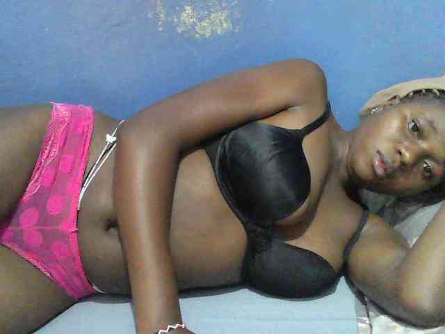 Mystiq-Ella webcam