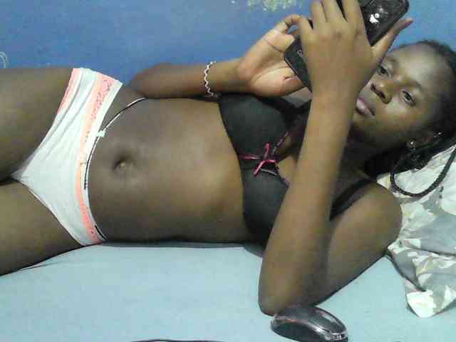 Mystiq-Ella webcam