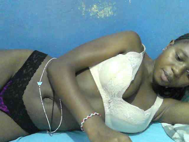 Mystiq-Ella webcam