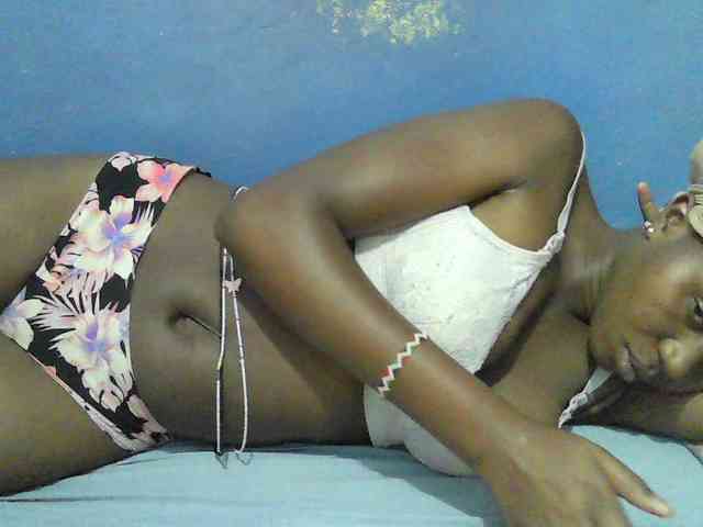 Mystiq-Ella webcam